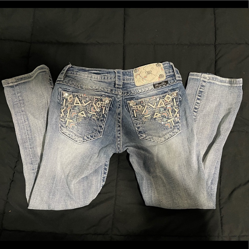 signature cropped miss me jeans